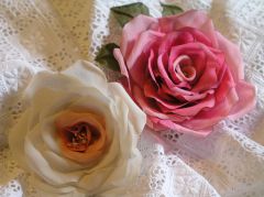 róże z jedwabiu,  kwiat z materiału,wykonane ręcznie, broszka, ozdoba do kapelusza, flower made of material