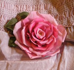róża, broszka z jedwabiu, kwiat z materiału, ręcznie robiona, ozdoba do włosów, kapelusza, flower made of material
