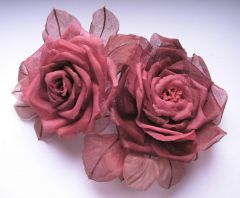 broszka, róże, cienki len,  kwiat z materiału, millinary silk flowers, handmade,17x14cm, flower made of material